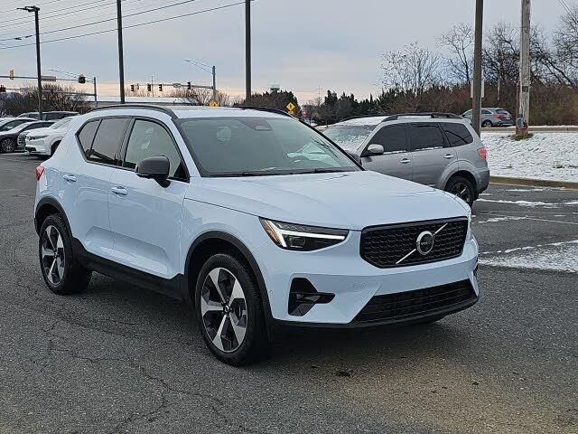 2026 Volvo XC40 B5 Plus AWD