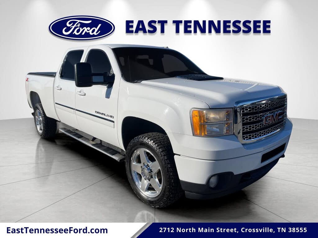 2014 GMC Sierra 2500HD Denali Crew Cab SB 4WD