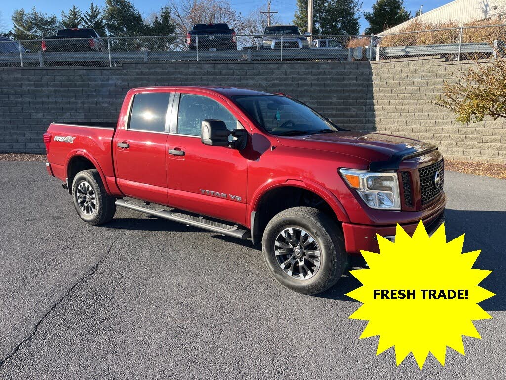 2018 Nissan Titan PRO-4X Crew Cab 4WD