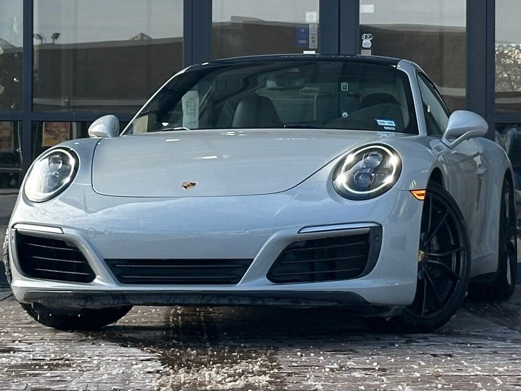 2018 Porsche 911 Carrera Coupe RWD