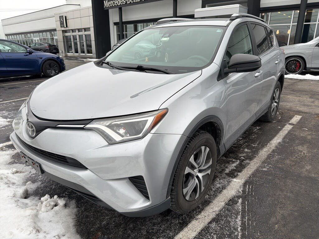 2018 Toyota RAV4 LE AWD