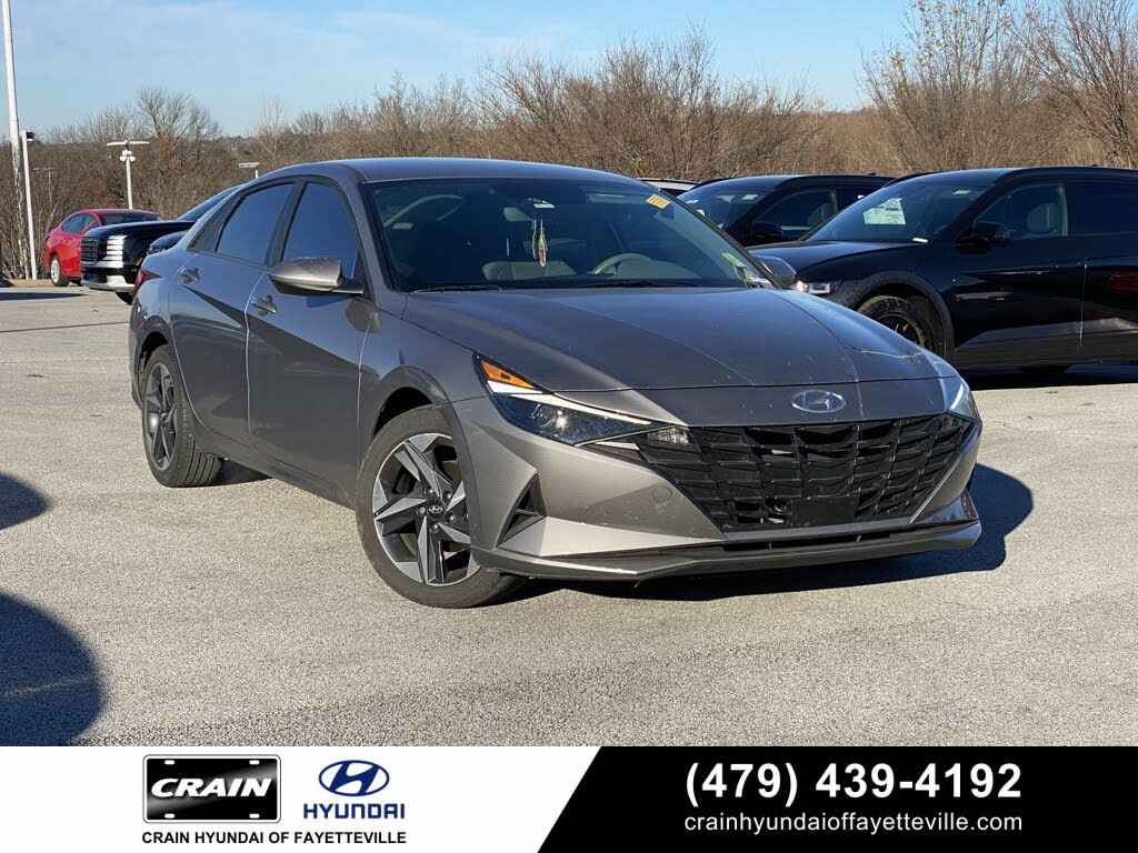 2023 Hyundai Elantra SEL FWD