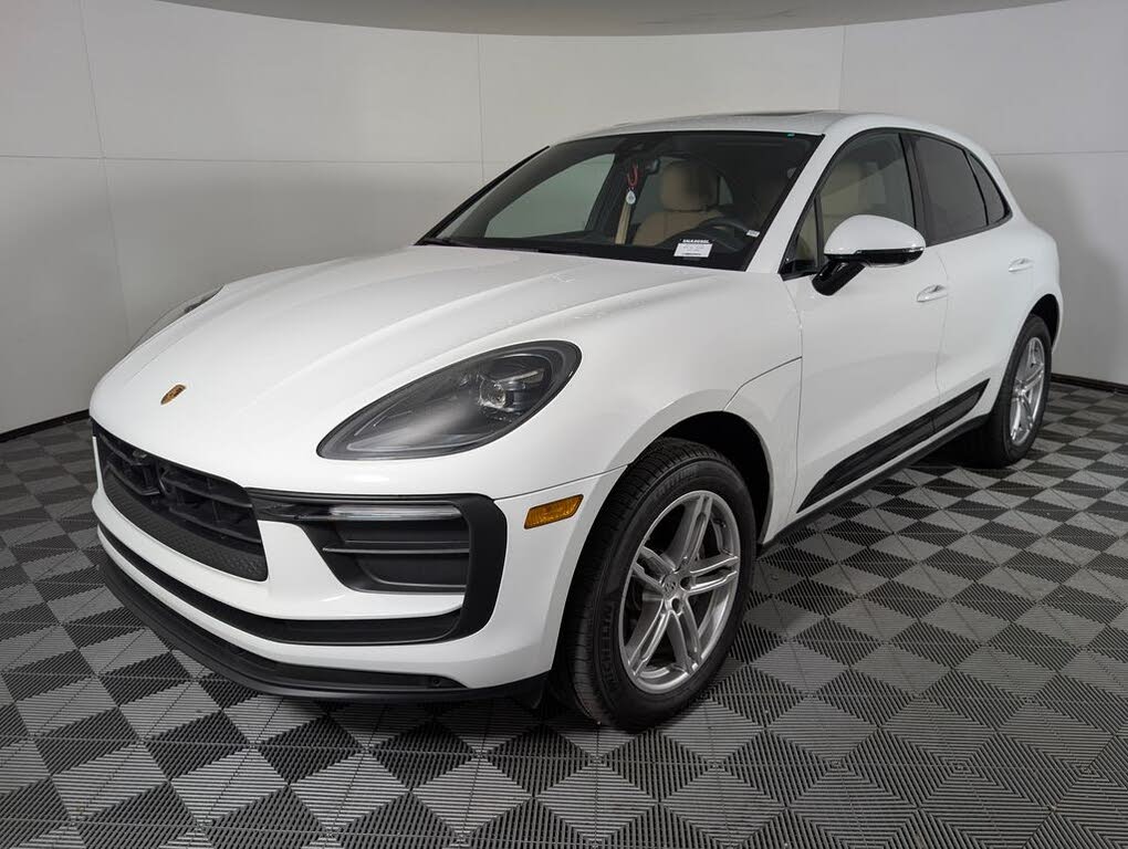 2025 Porsche Macan AWD