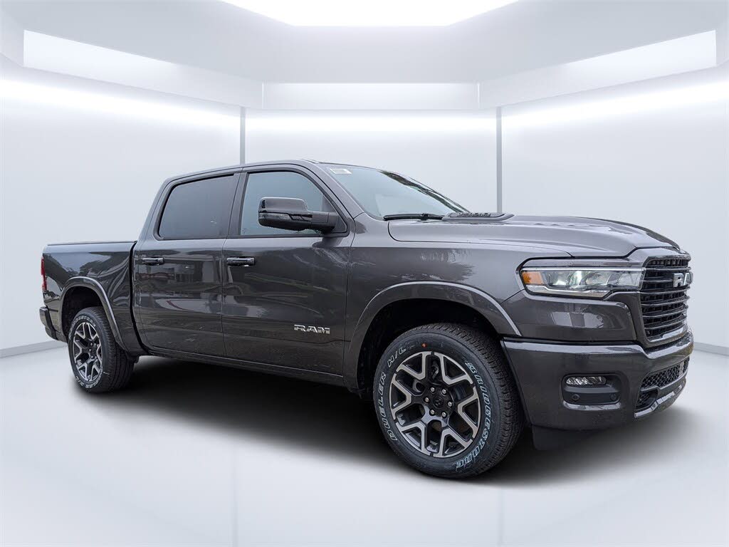 2026 RAM 1500 Laramie Crew Cab 4WD