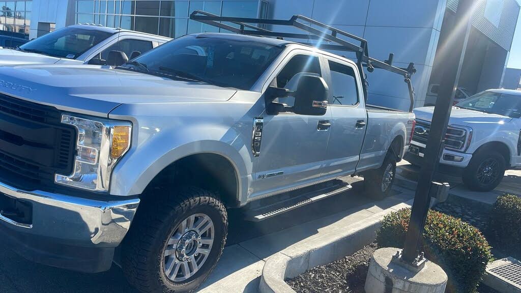 2017 Ford F-350 Super Duty XL Crew Cab 4WD