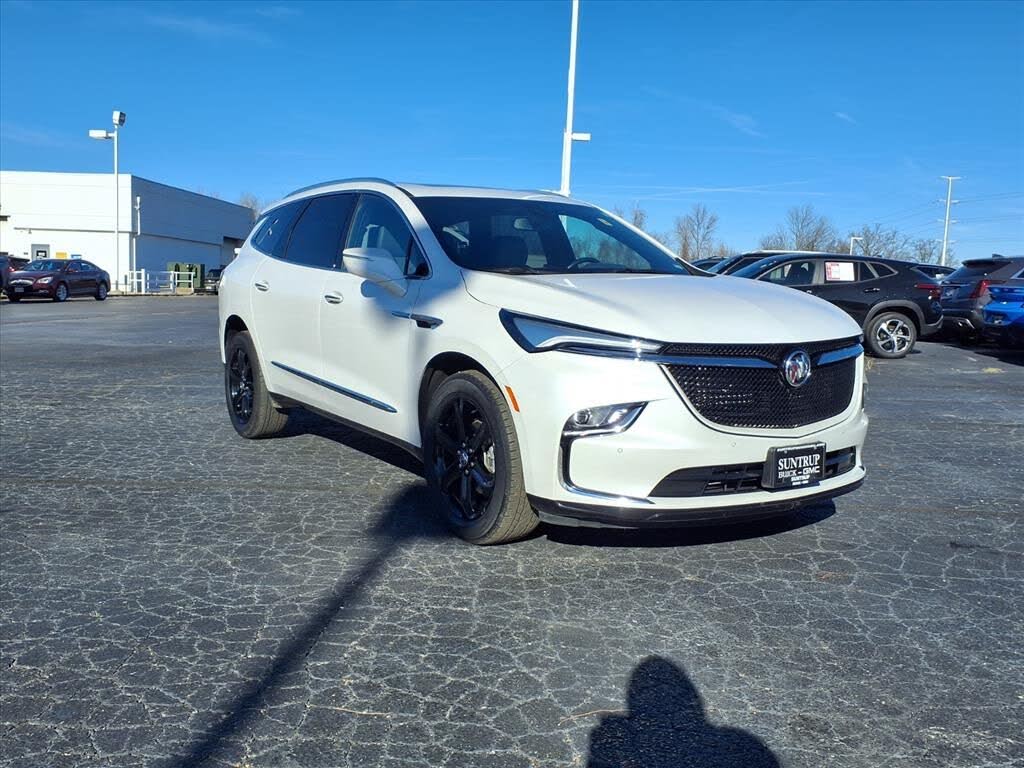 2023 Buick Enclave Essence AWD