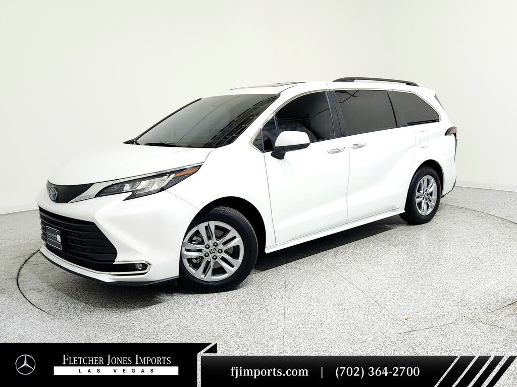 2023 Toyota Sienna XLE 7-Passenger FWD