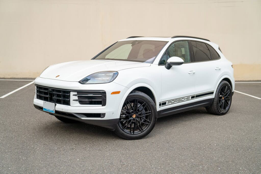 2025 Porsche Cayenne AWD
