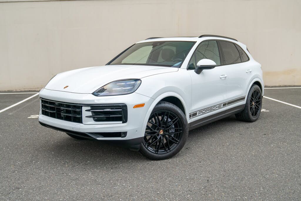 2025 Porsche Cayenne AWD