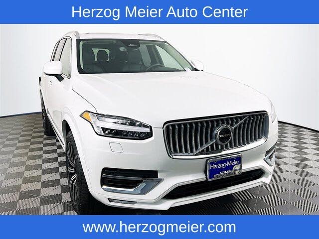 2025 Volvo XC90 B6 Plus Bright Theme 7-Passenger AWD