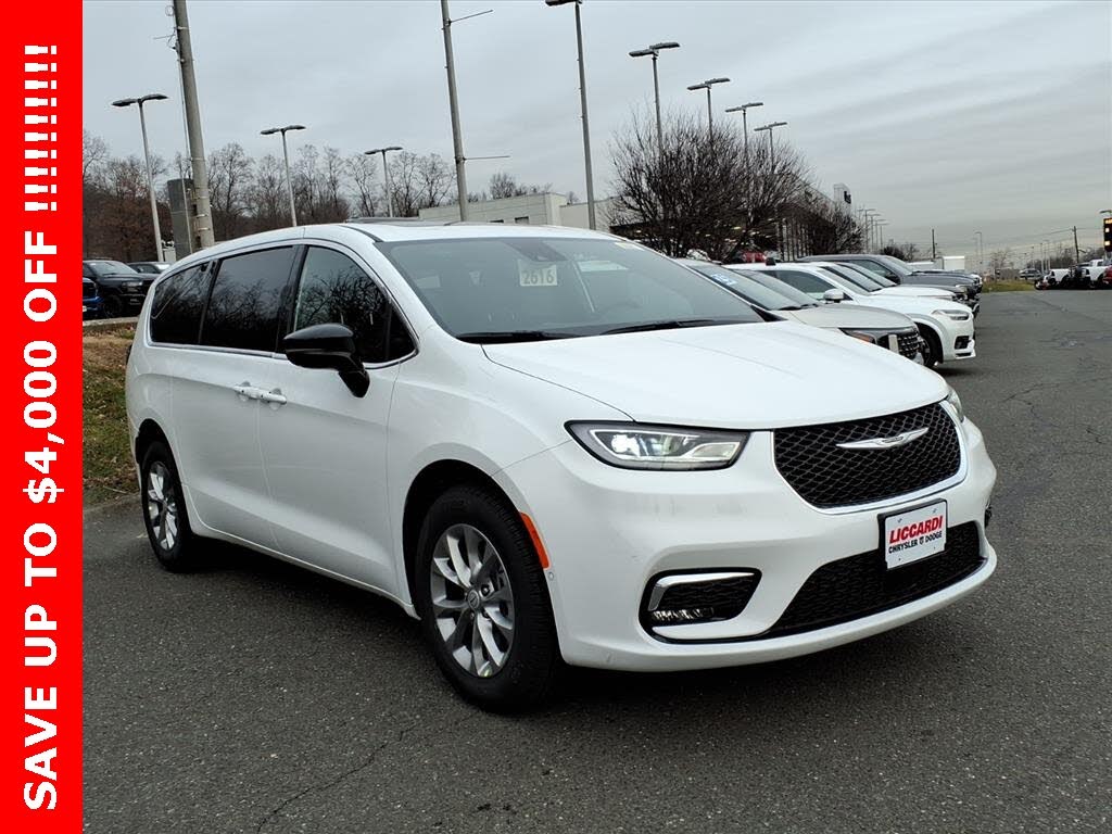 2026 Chrysler Pacifica Select AWD