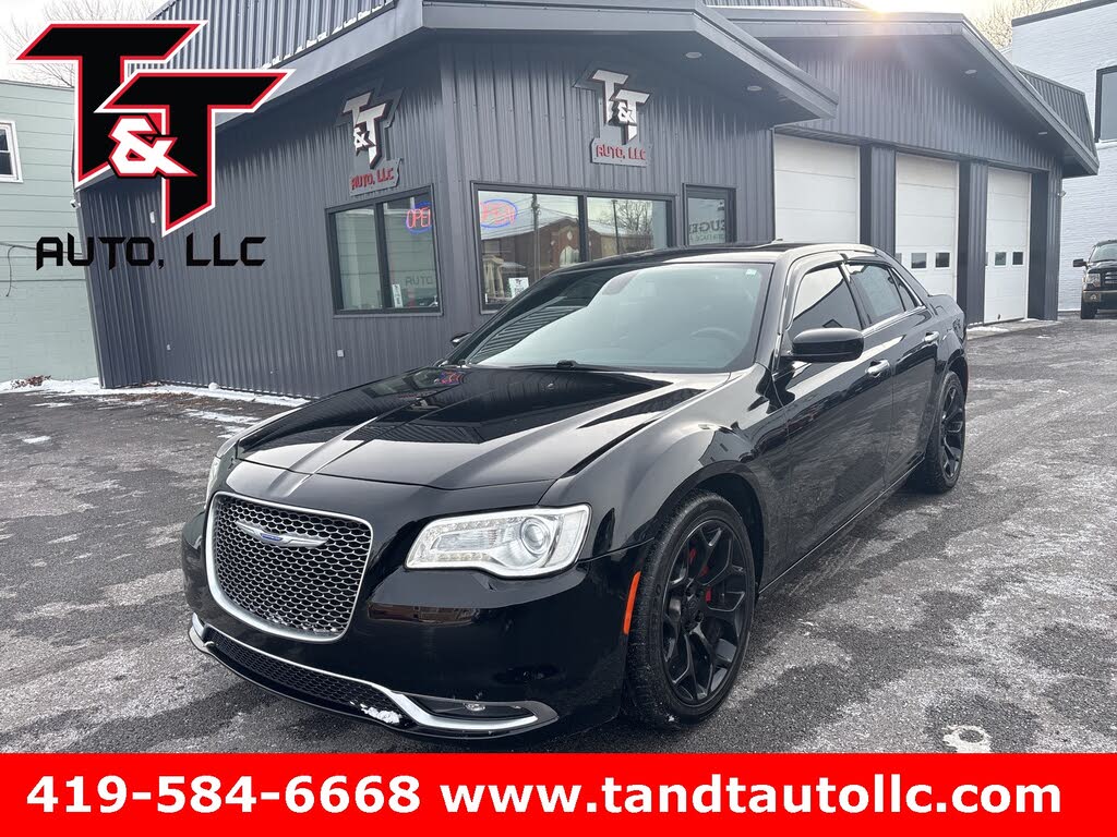 2018 Chrysler 300 C RWD