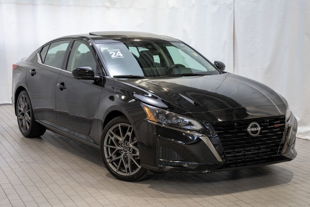 2024 Nissan Altima 2.0 SR FWD