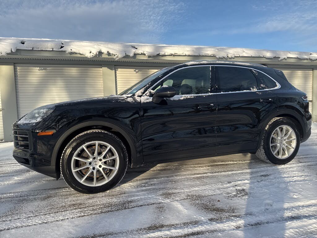 2025 Porsche Cayenne AWD