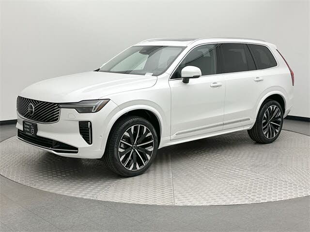 2025 Volvo XC90 B5 Plus Bright Theme 7-Passenger AWD