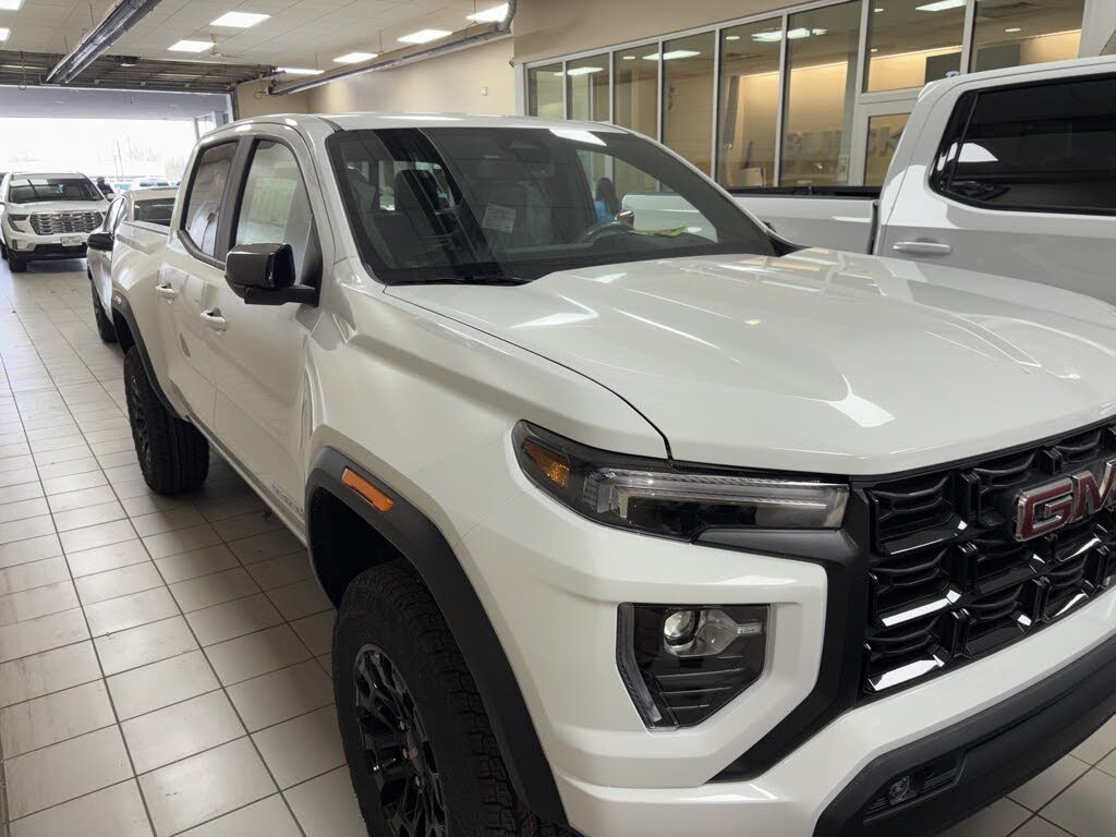 2026 GMC Canyon Elevation Crew Cab 4WD