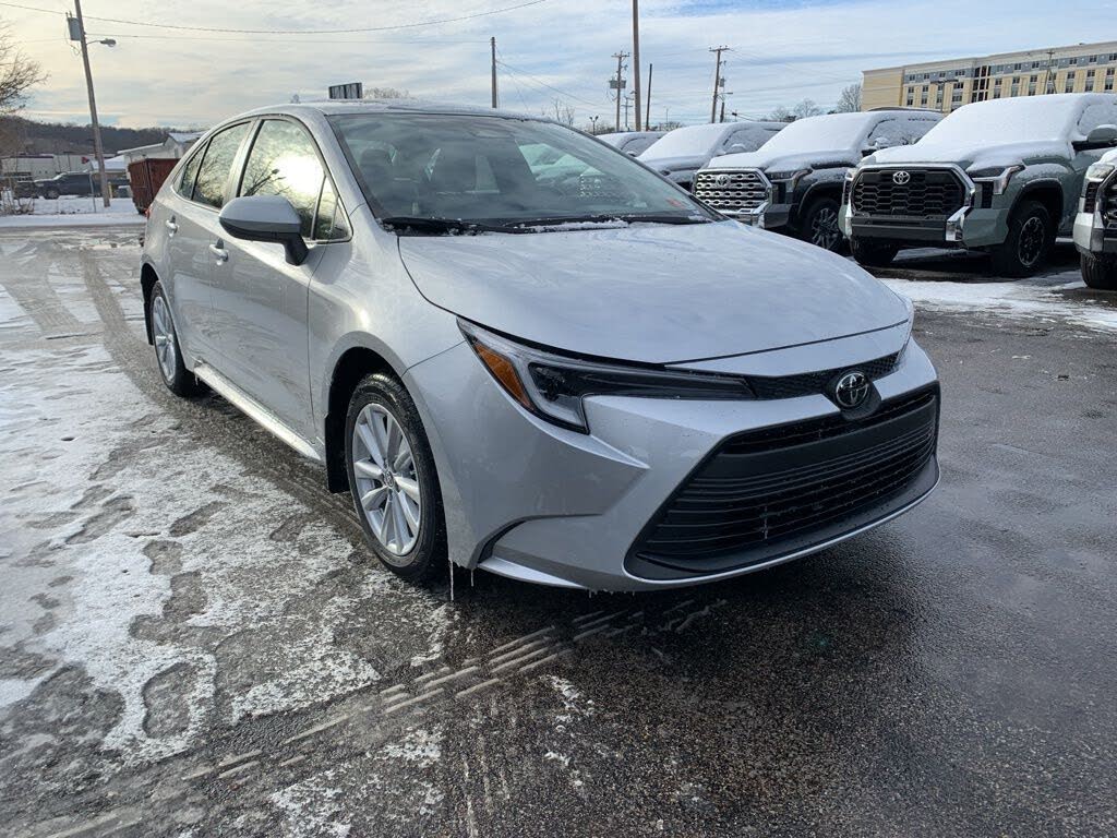 2026 Toyota Corolla Hybrid LE FWD
