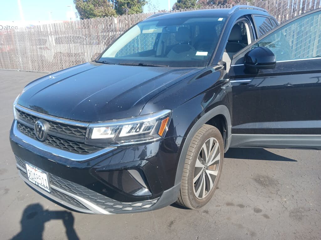 2022 Volkswagen Taos SE 4Motion