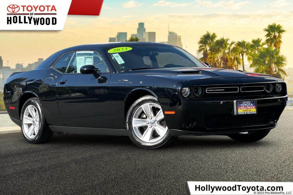 2023 Dodge Challenger SXT RWD