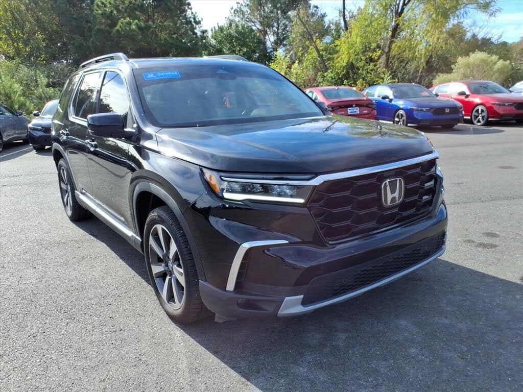 2023 Honda Pilot Touring FWD