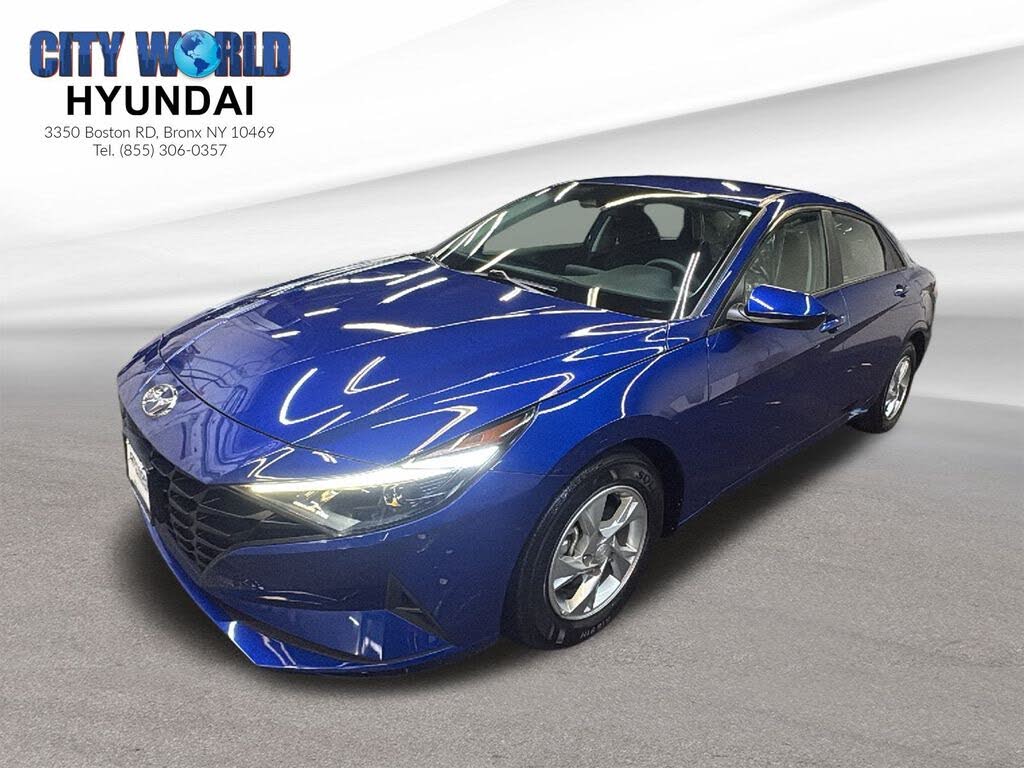 2023 Hyundai Elantra SE FWD