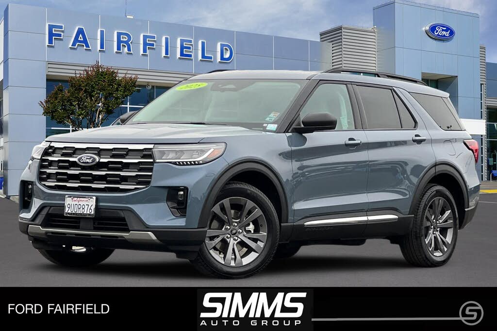 2025 Ford Explorer Active AWD