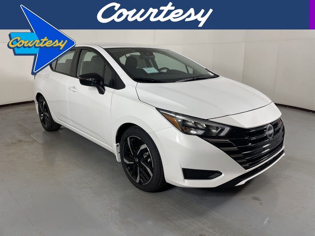 2025 Nissan Versa SR FWD