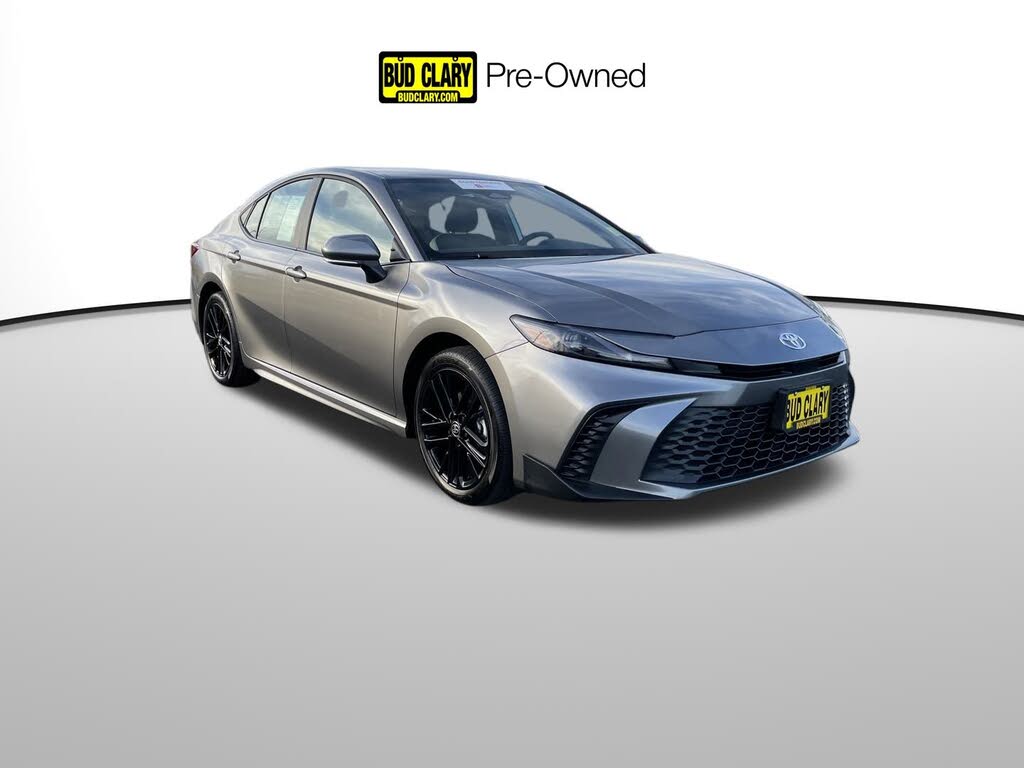 2025 Toyota Camry SE AWD