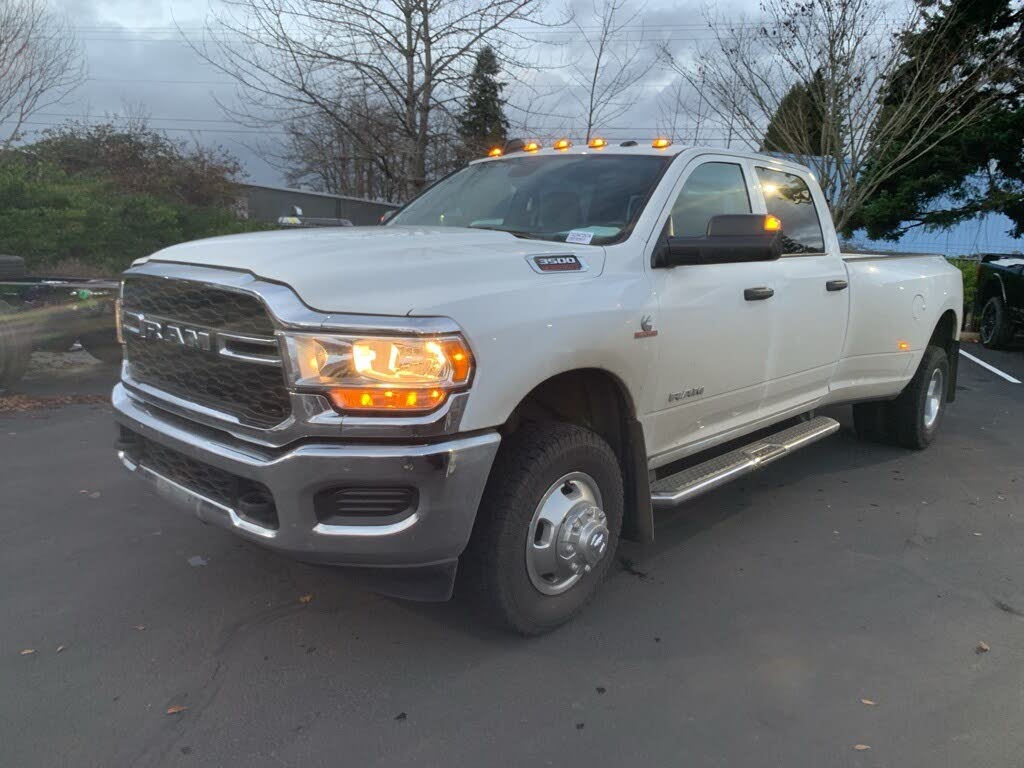 2022 RAM 3500 Tradesman Crew Cab LB DRW 4WD