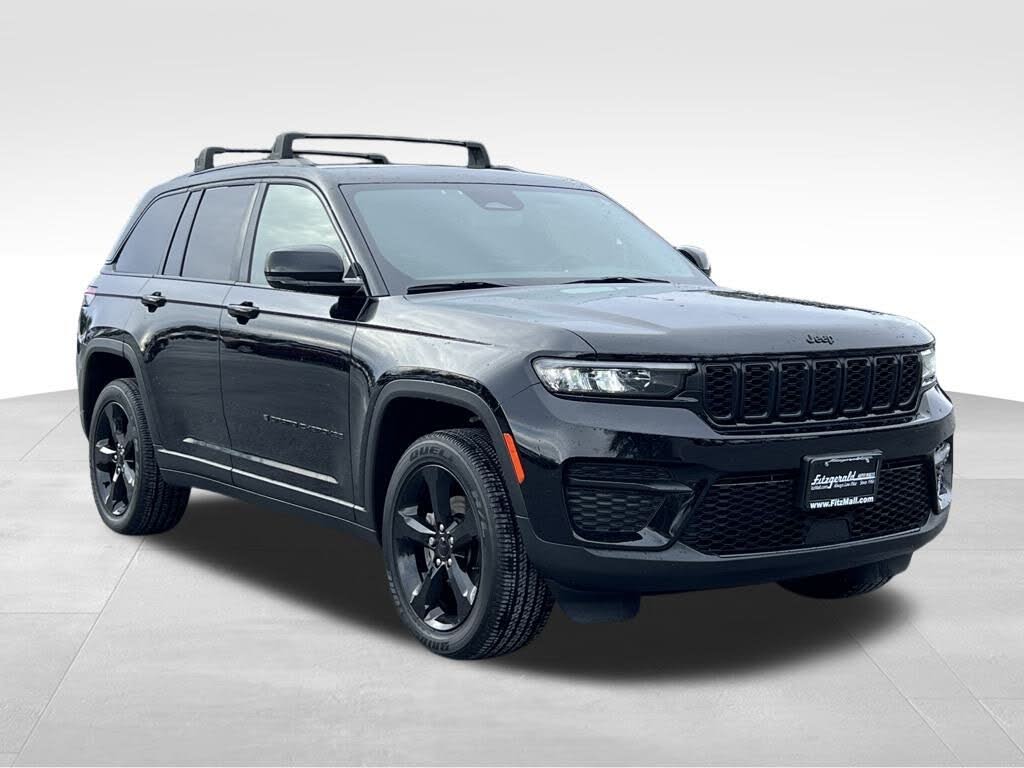 2023 Jeep Grand Cherokee Altitude 4WD