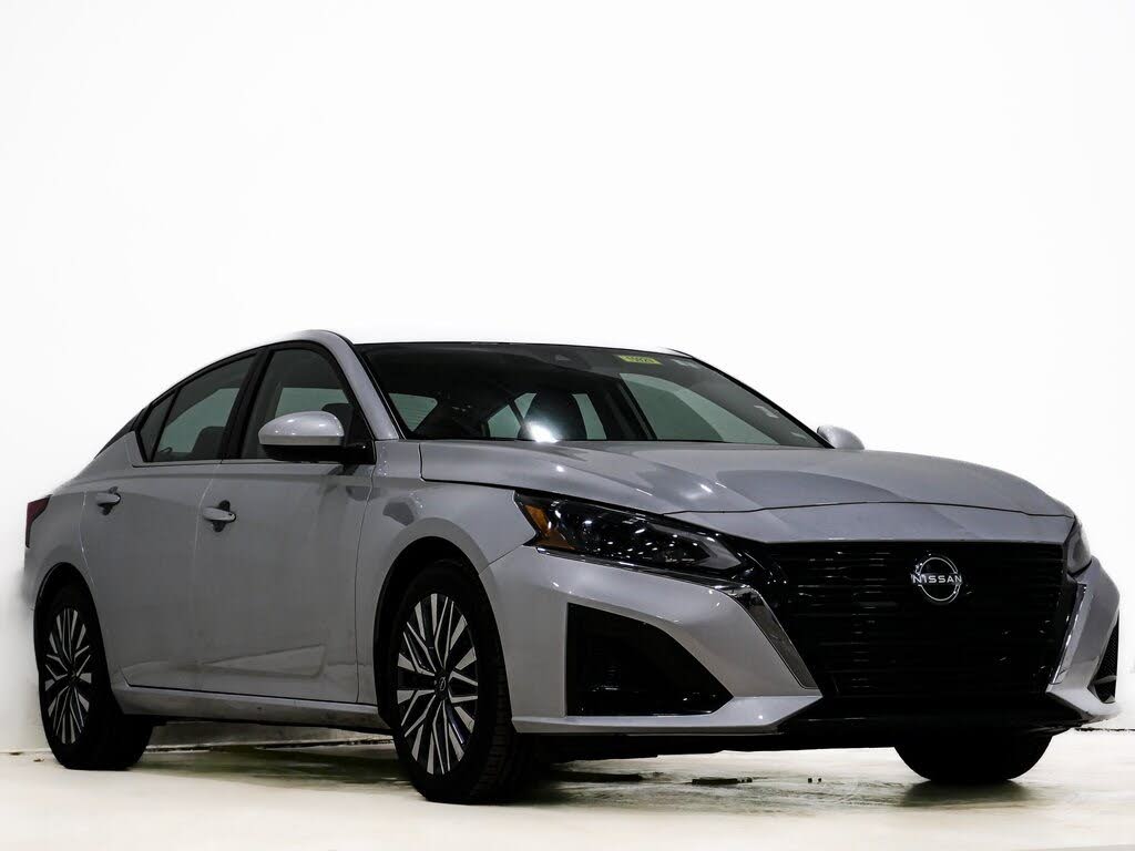 2023 Nissan Altima 2.5 SV FWD