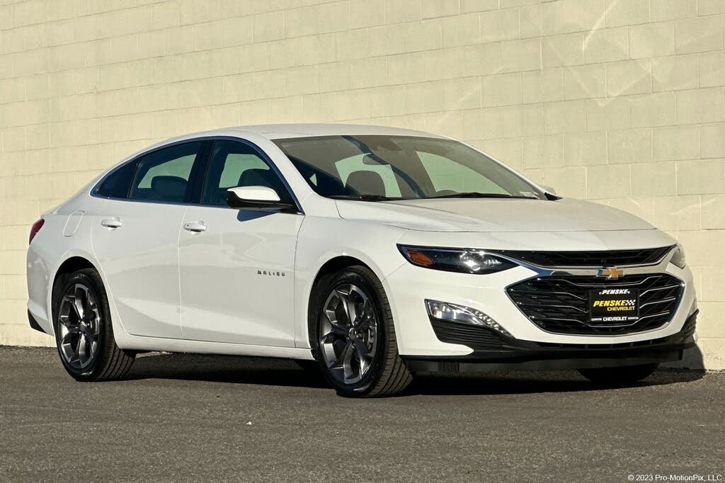 2024 Chevrolet Malibu LT with 1LT FWD