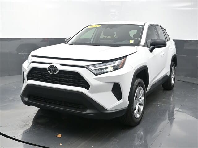 2024 Toyota RAV4 LE FWD