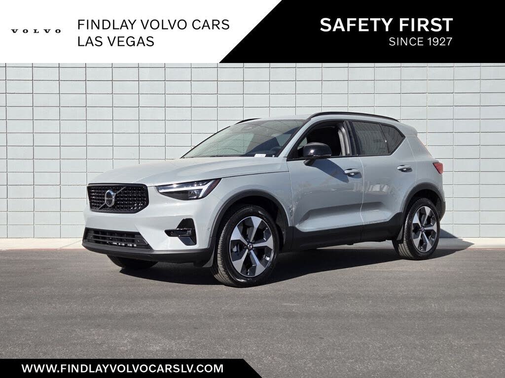 2026 Volvo XC40 B5 Plus AWD