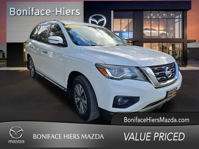 2017 Nissan Pathfinder SV