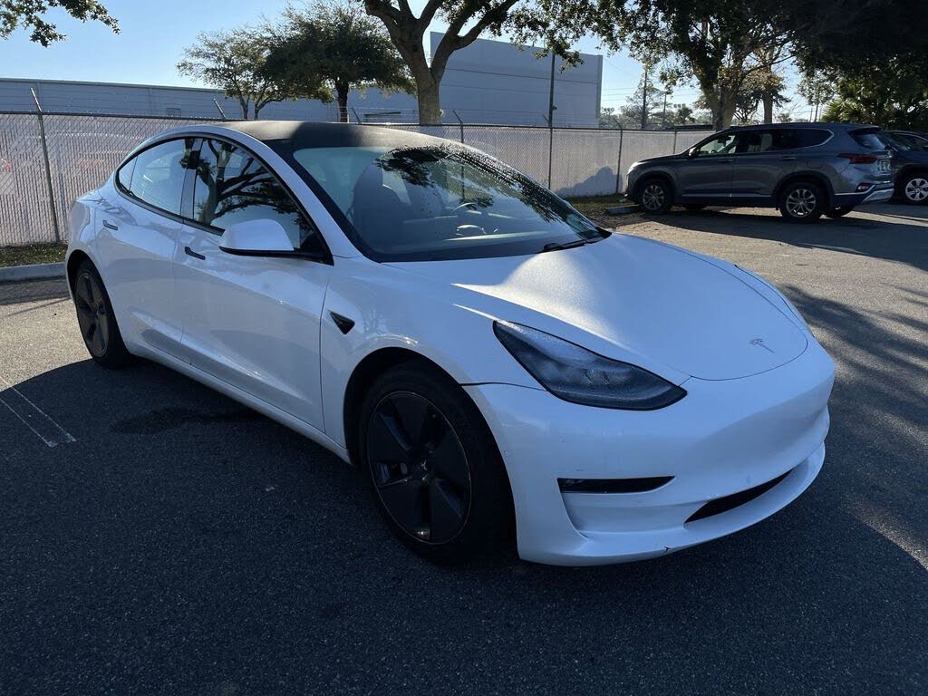 2021 Tesla Model 3 Standard Range Plus RWD