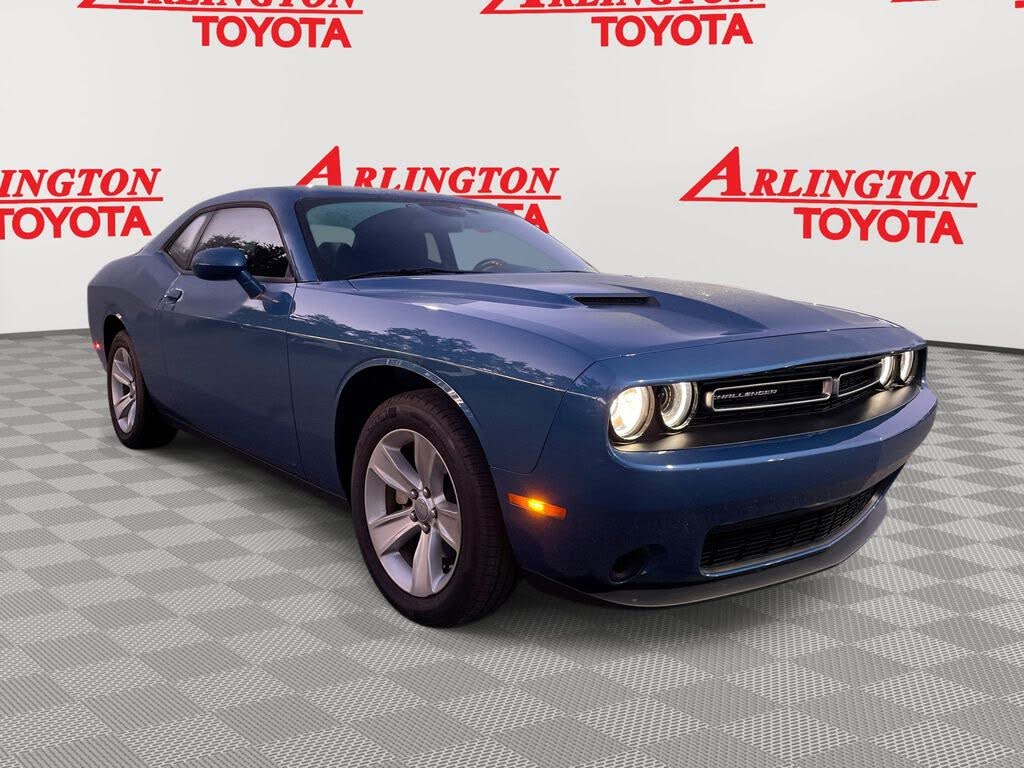 2023 Dodge Challenger SXT RWD