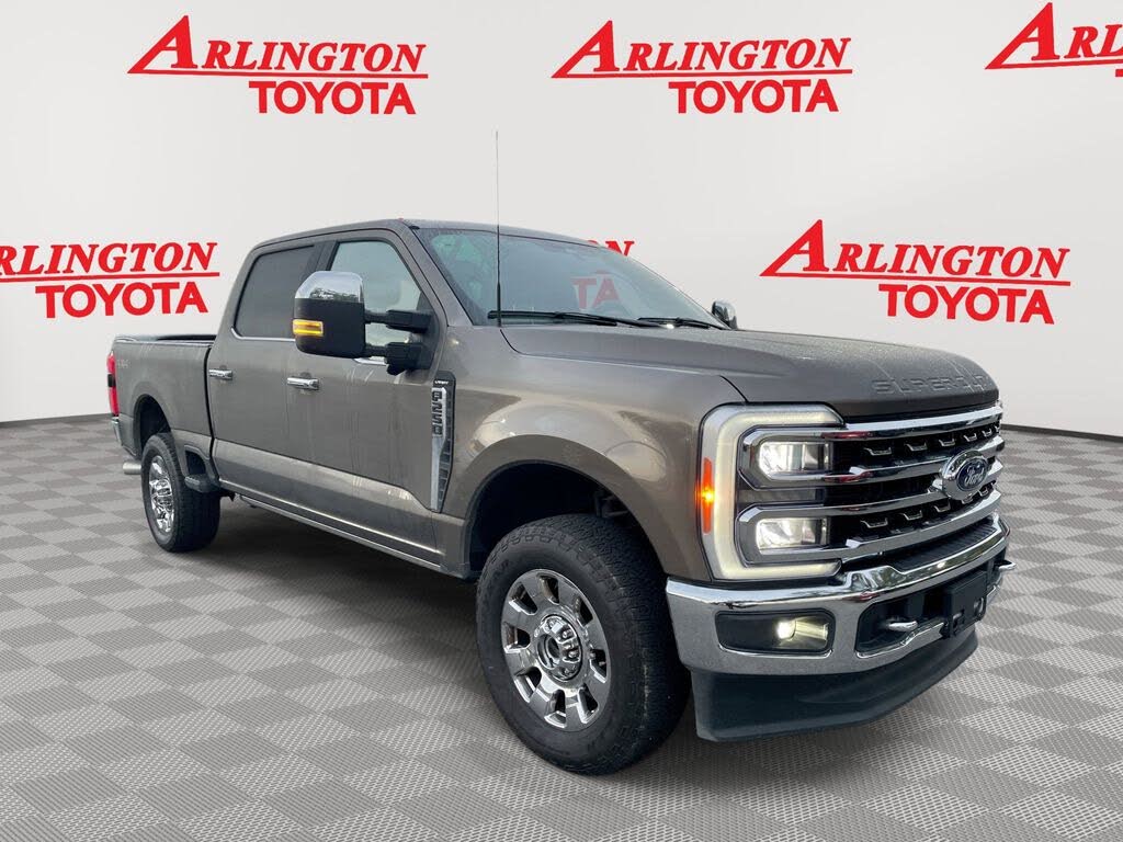 2023 Ford F-250 Super Duty Lariat Crew Cab 4WD