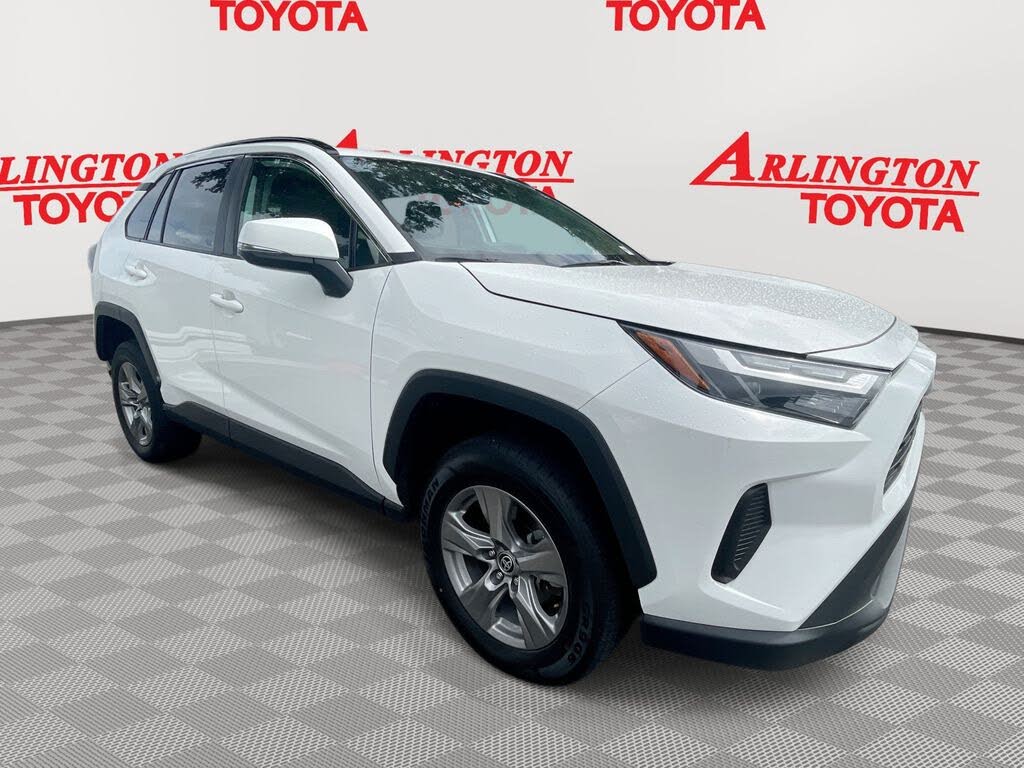 2023 Toyota RAV4 XLE FWD