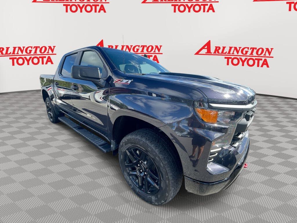 2024 Chevrolet Silverado 1500 Custom Trail Boss Crew Cab 4WD