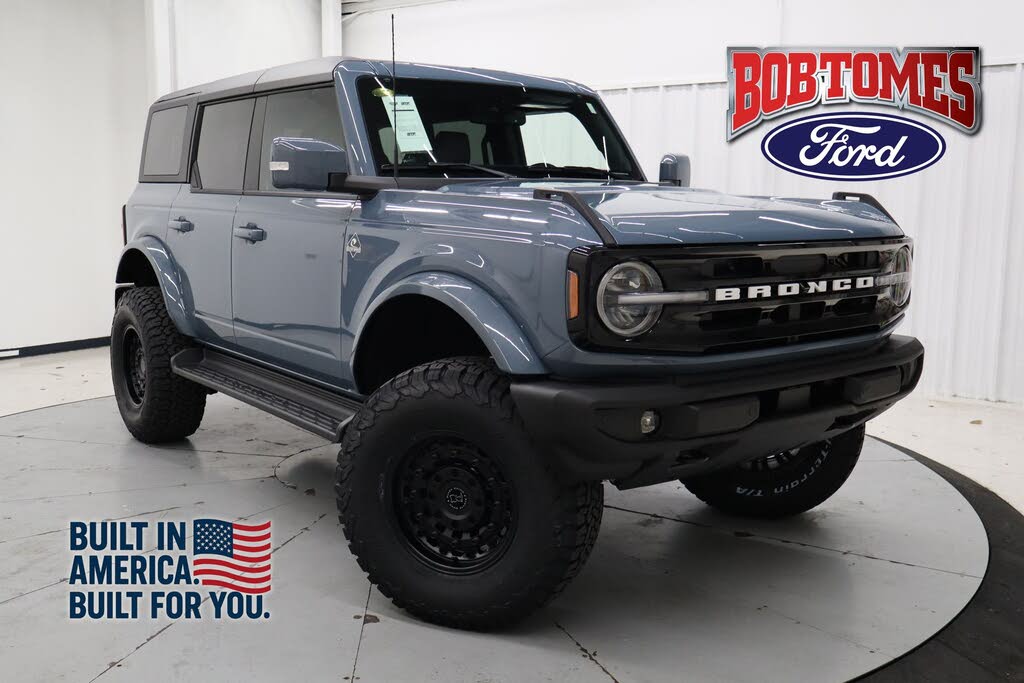 2025 Ford Bronco Outer Banks 4-Door 4WD