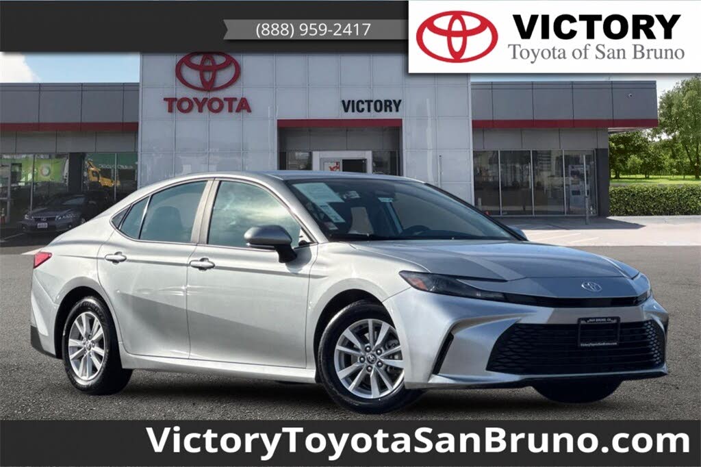 2025 Toyota Camry LE FWD