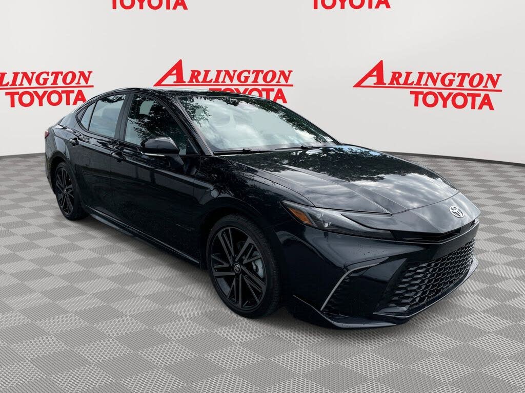 2025 Toyota Camry XSE FWD