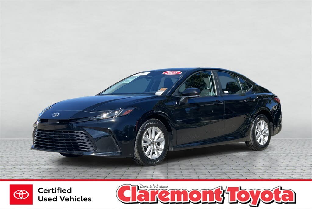2025 Toyota Camry LE FWD