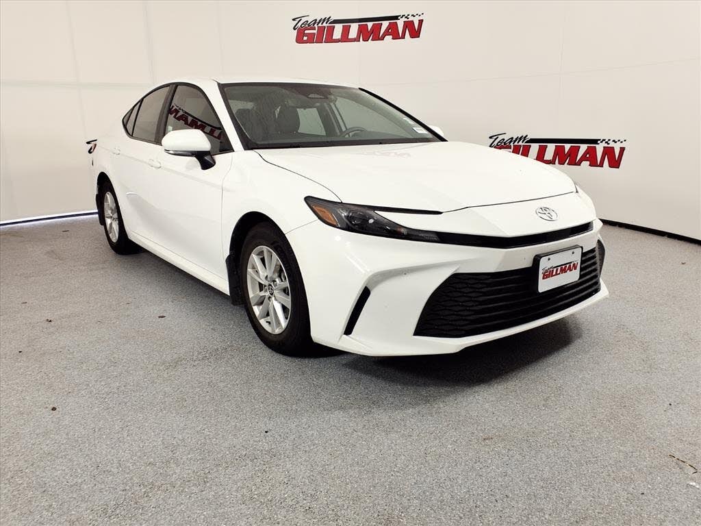 2025 Toyota Camry LE FWD