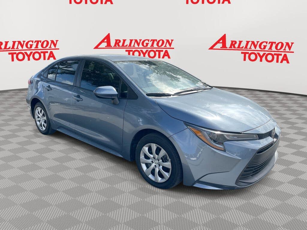 2025 Toyota Corolla LE FWD