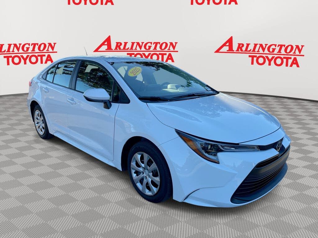 2025 Toyota Corolla LE FWD