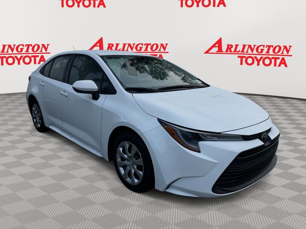 2025 Toyota Corolla LE FWD