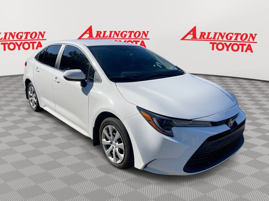 2025 Toyota Corolla LE FWD