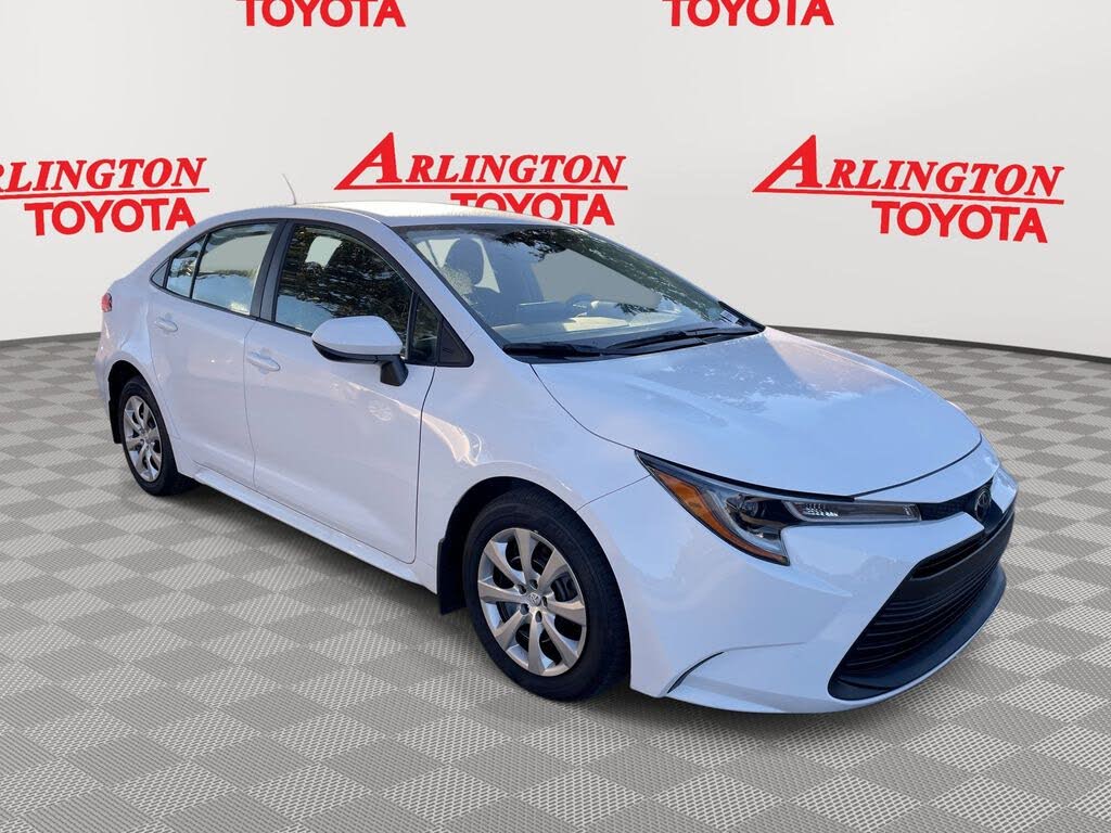 2025 Toyota Corolla LE FWD